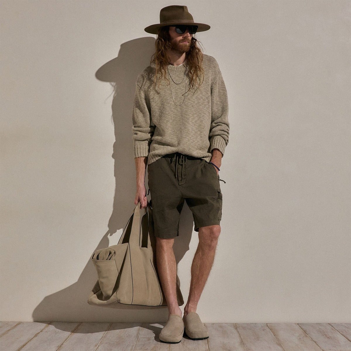 Parachute Linen Cotton Cargo Short in Army Green Pigment | James Perse Los Angeles