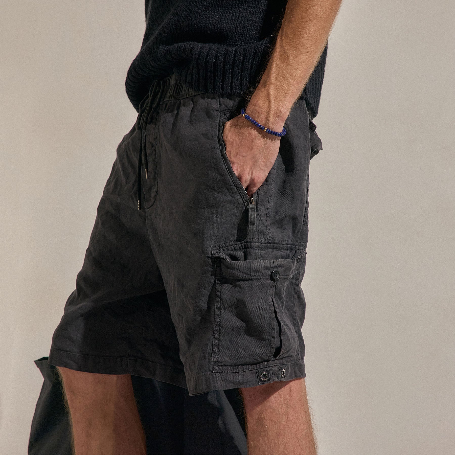 Parachute Linen Cotton Cargo Short in Magma Pigment | James Perse Los Angeles
