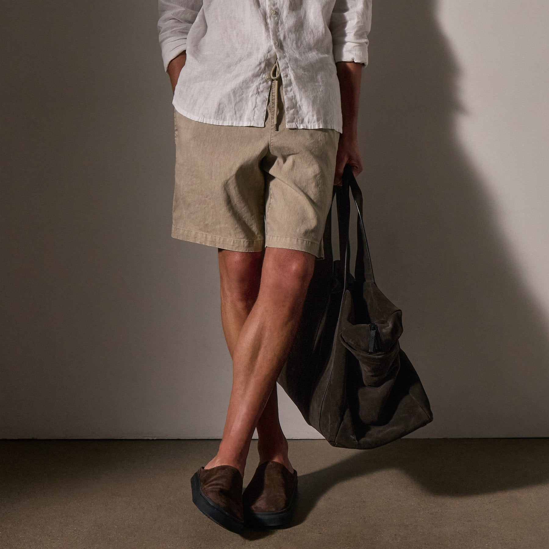 Linen Blend Jogger Short in Overcast Pigment | James Perse Los Angeles
