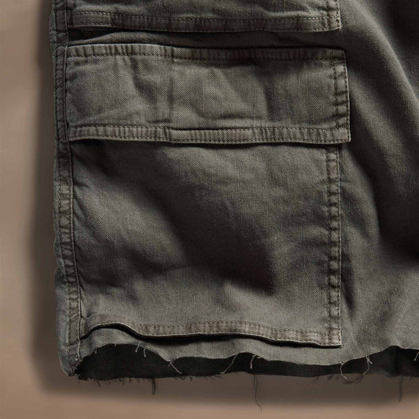 Linen Blend Utility Short in Granite Pigment | James Perse Los Angeles