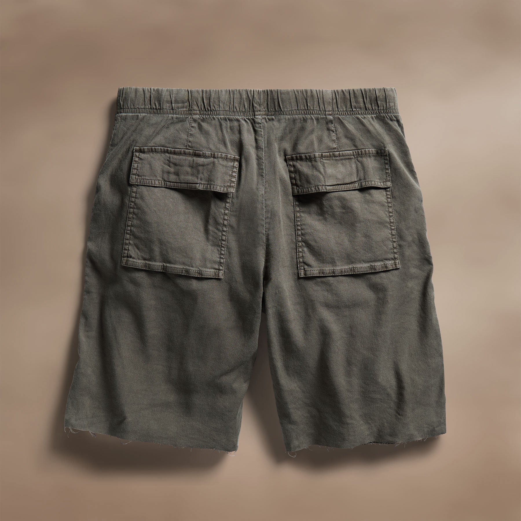 Linen Blend Utility Short in Granite Pigment | James Perse Los Angeles