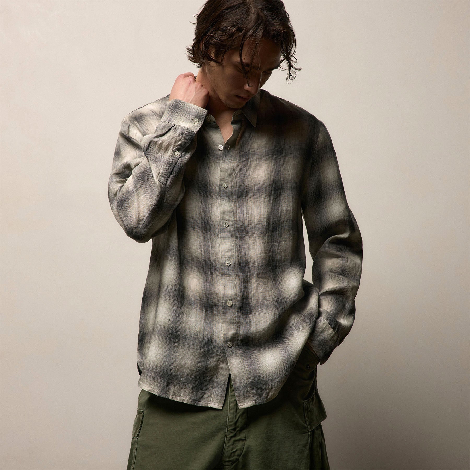 Plaid Linen Shirt in Grey Plaid | James Perse Los Angeles