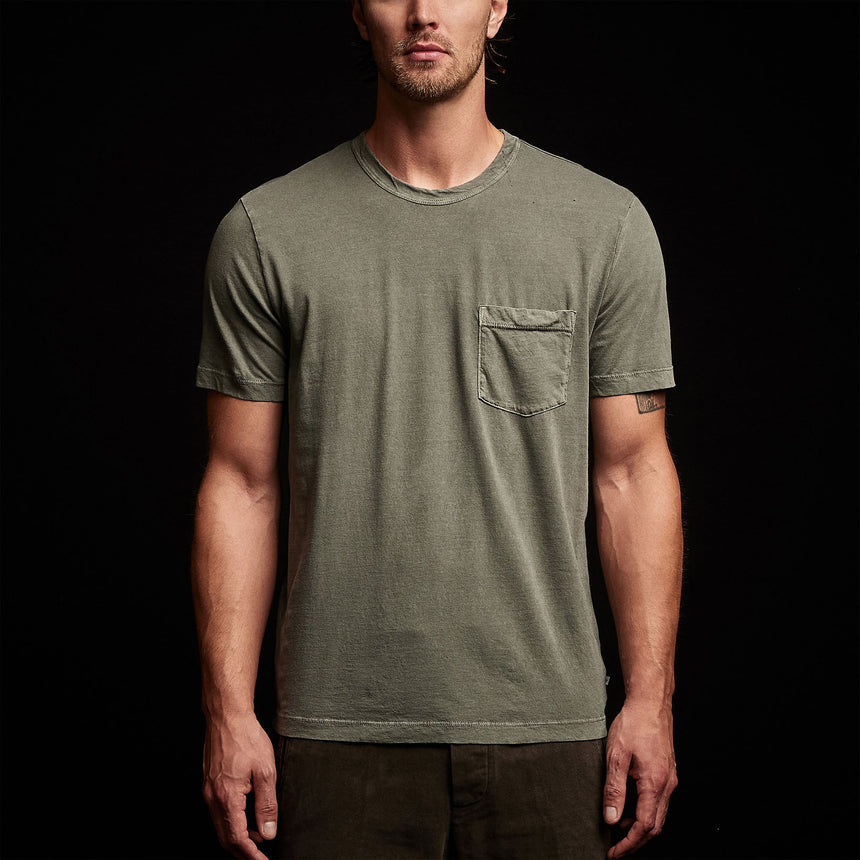 Lightweight Jersey Pocket Tee in Alligator Pigment | James Perse Los Angeles