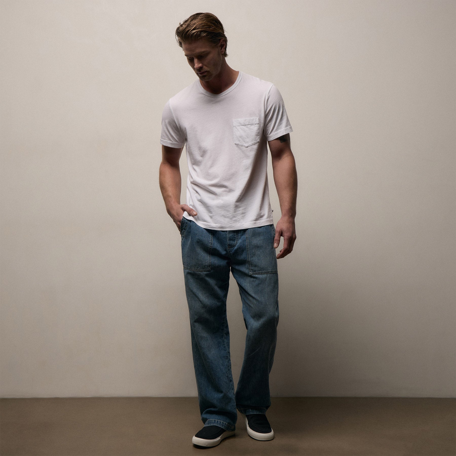 Lightweight Jersey Pocket Tee - White | James Perse Los Angeles