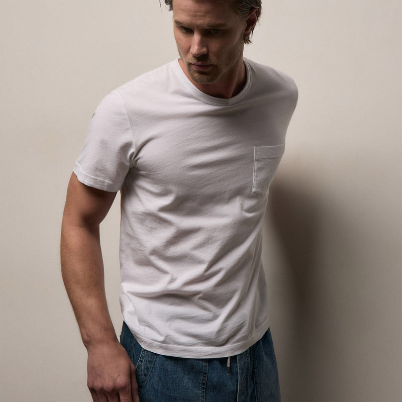 Lightweight Jersey Pocket Tee in White | James Perse Los Angeles