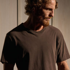 Short Sleeve Crew Neck in Bark Pigment | James Perse Los Angeles