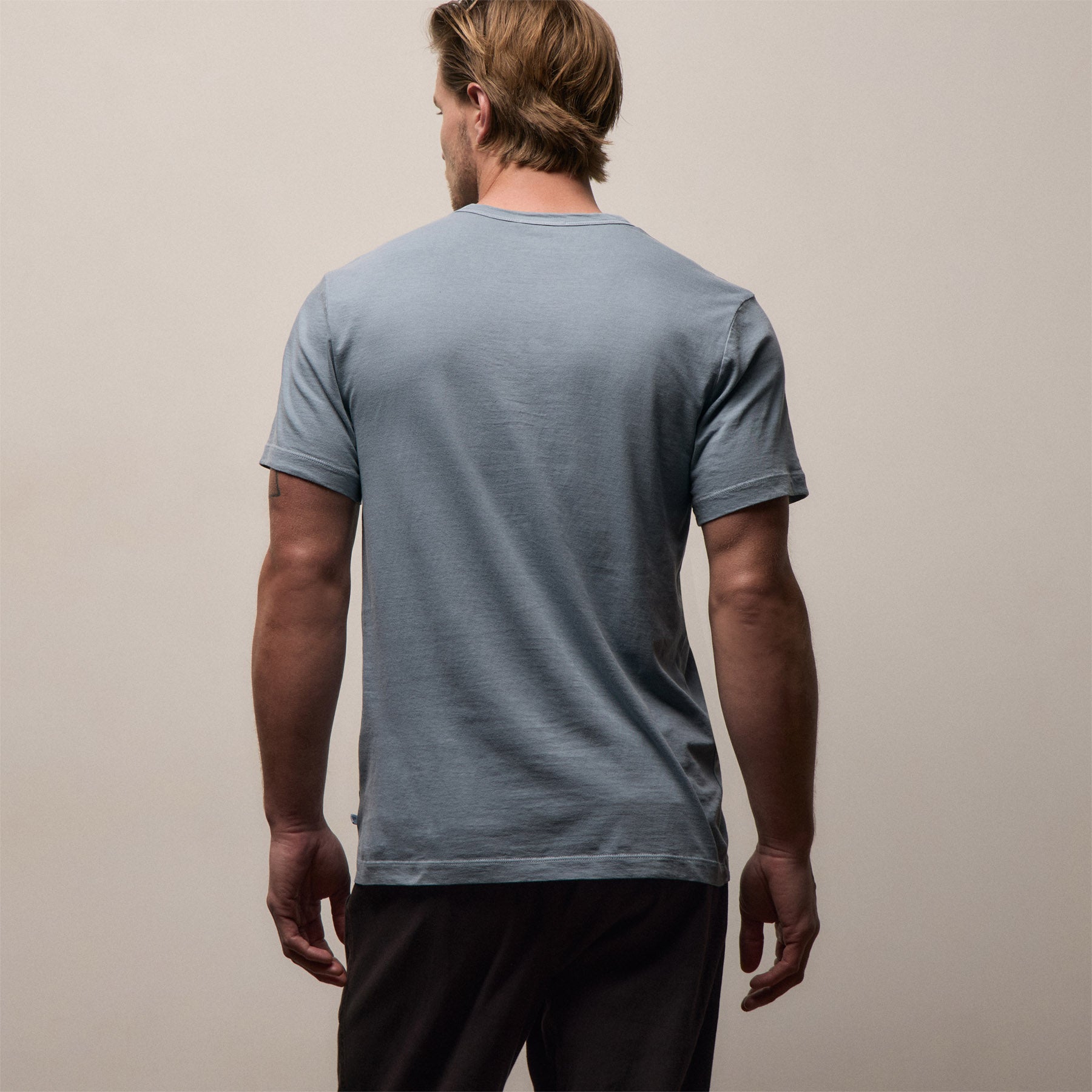 Short Sleeve Crew Neck in Bluestone Pigment | James Perse Los Angeles