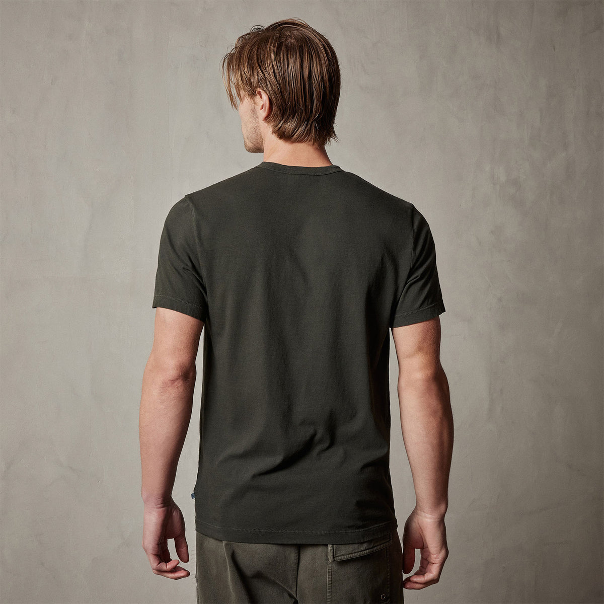 Short Sleeve Crew Neck in Dark Olive Pigment | James Perse Los Angeles