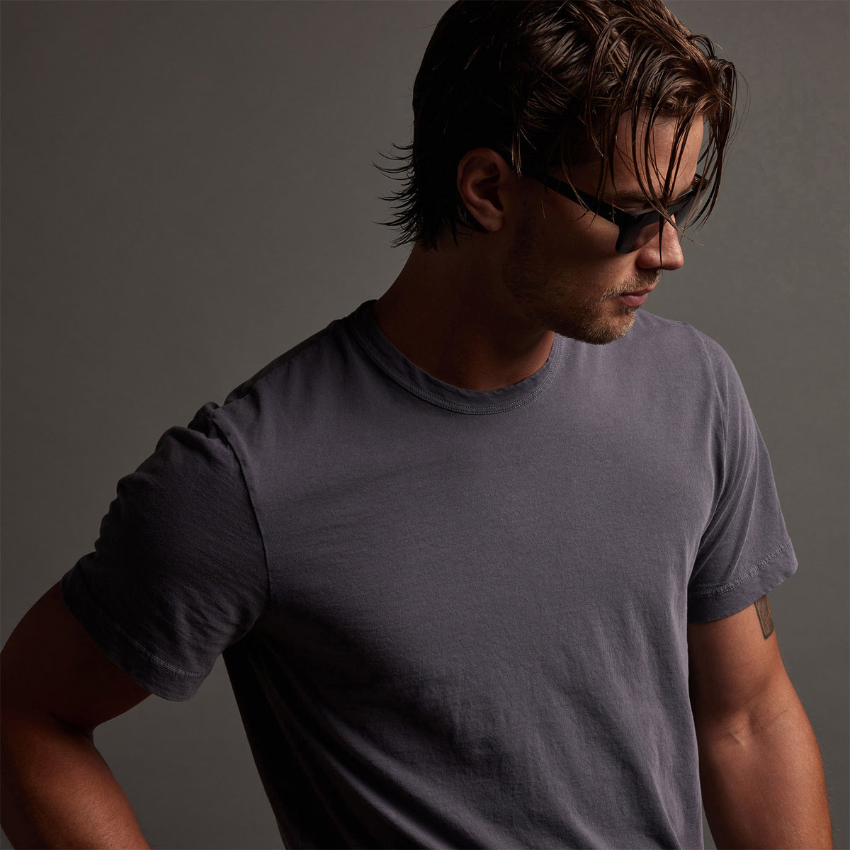 Short Sleeve Crew Neck in Flannel Pigment | James Perse Los Angeles