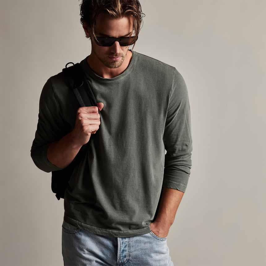 Long Sleeve Crew Neck in Alligator Pigment | James Perse Los Angeles