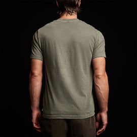 Short Sleeve V Neck in Alligator Pigment | James Perse Los Angeles