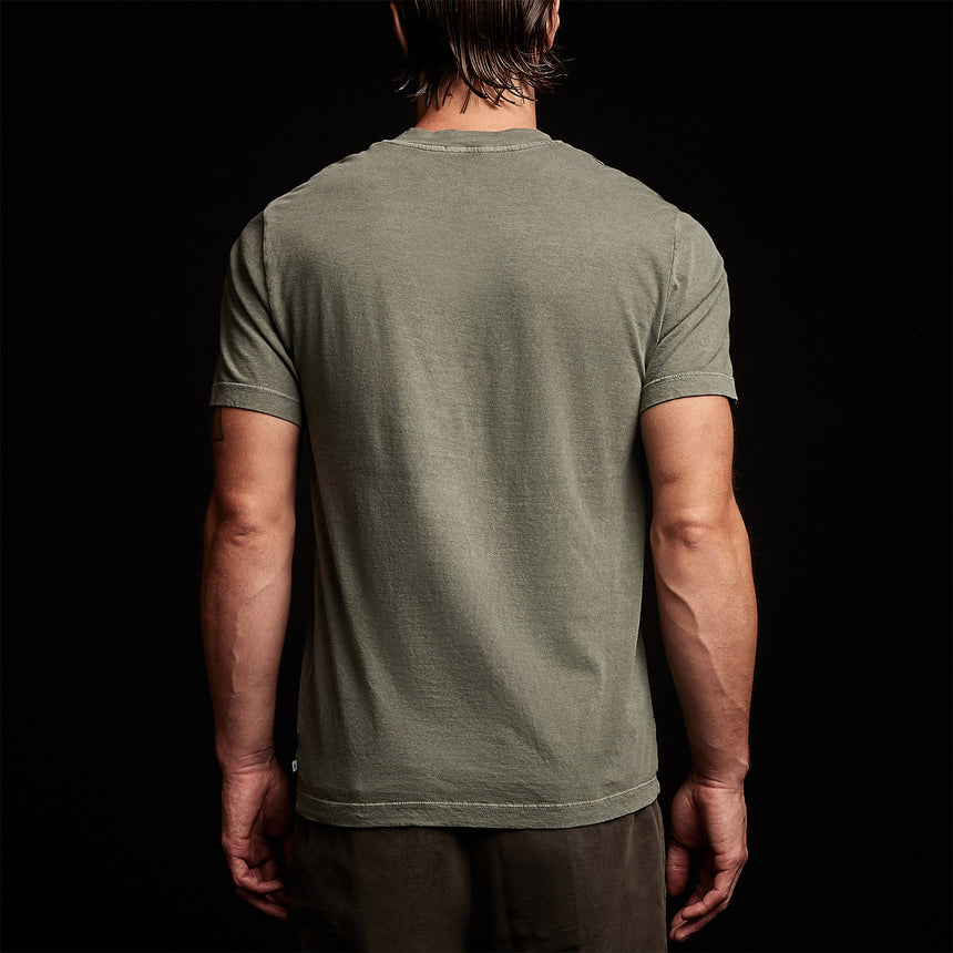 Short Sleeve V Neck in Alligator Pigment | James Perse Los Angeles