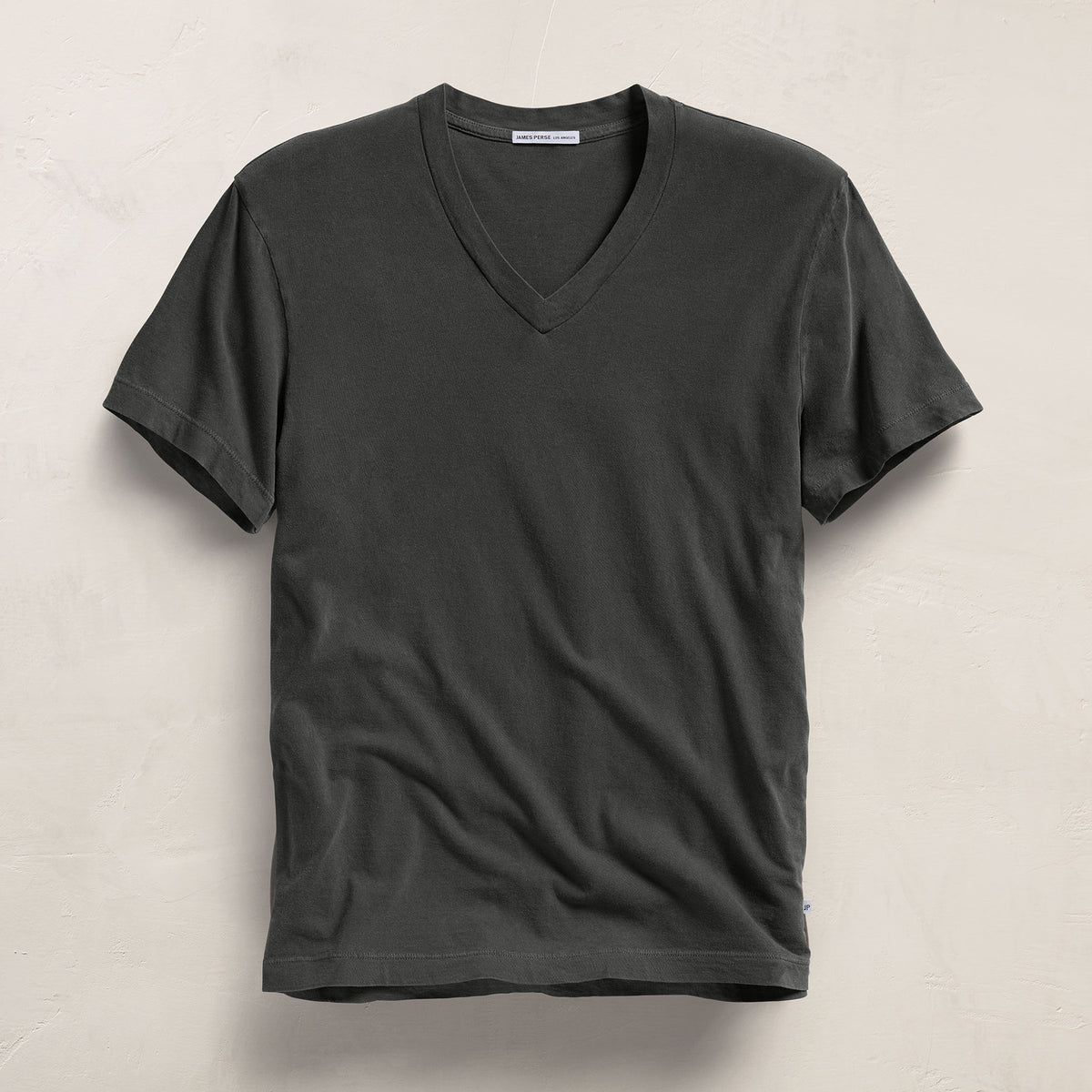 Short Sleeve V Neck in Carbon Pigment | James Perse Los Angeles