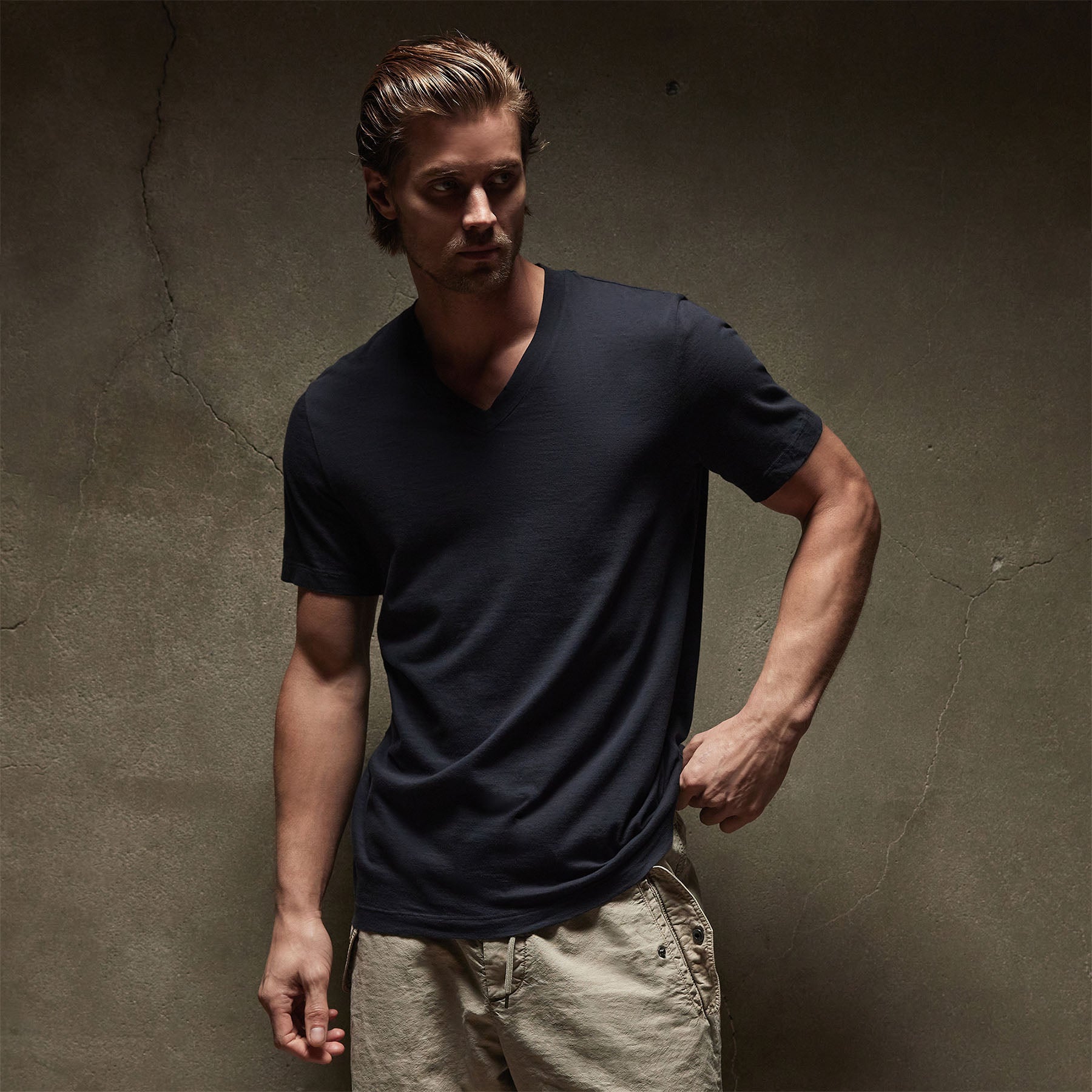 Short Sleeve V Neck - Deep | James Perse Los Angeles