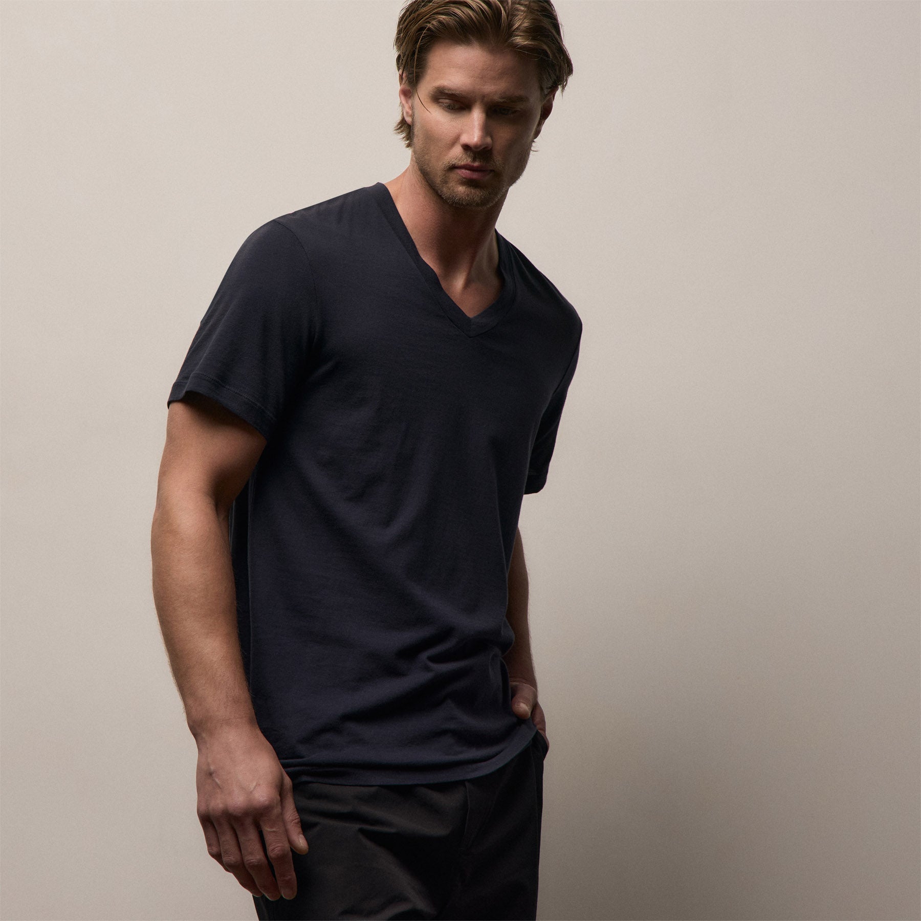 Short Sleeve V Neck in Deep | James Perse Los Angeles