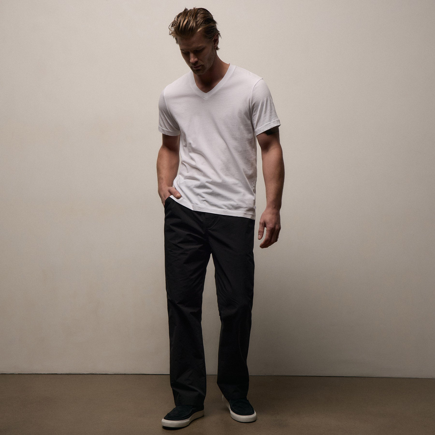 Short Sleeve V Neck - White | James Perse Los Angeles
