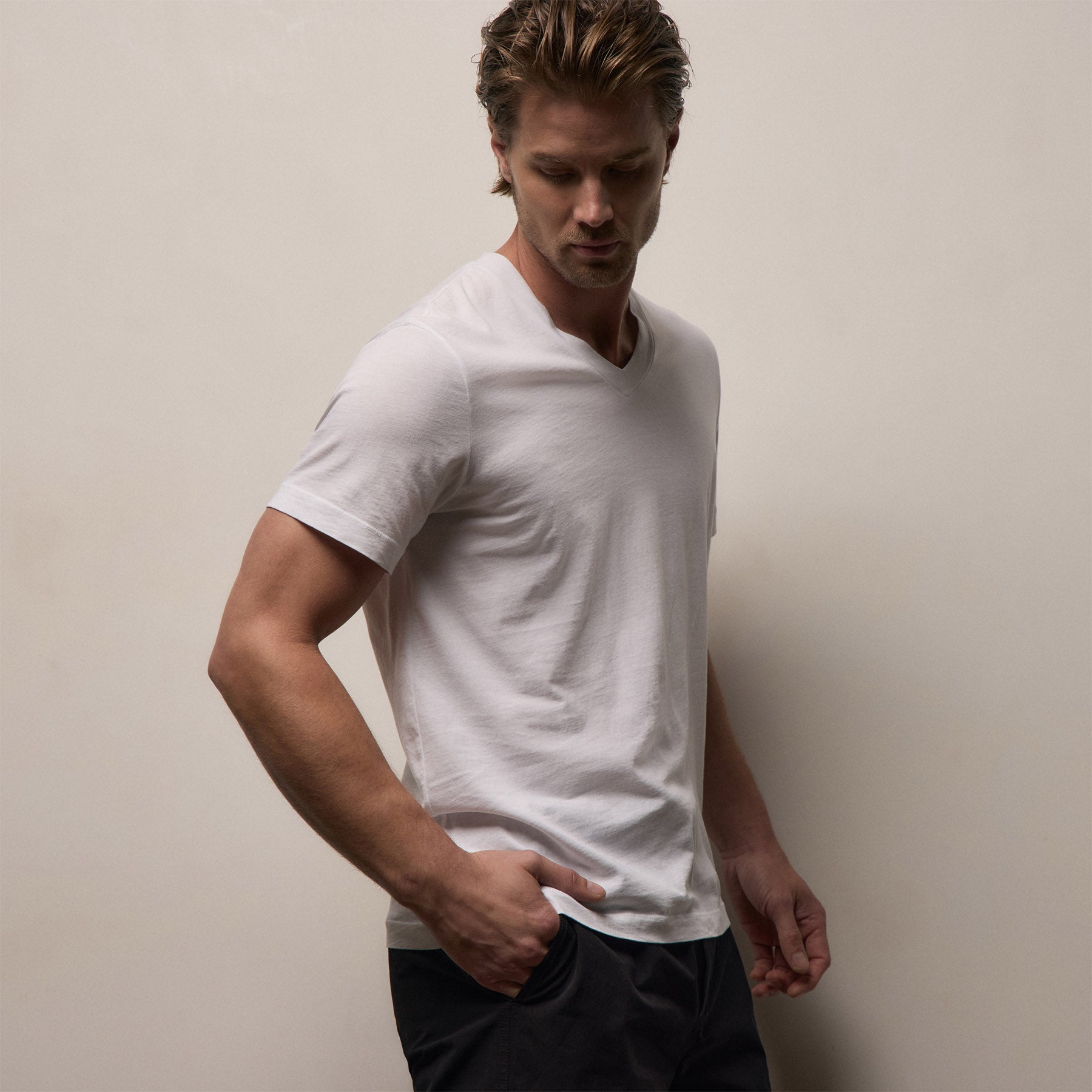 Short Sleeve V Neck in White | James Perse Los Angeles