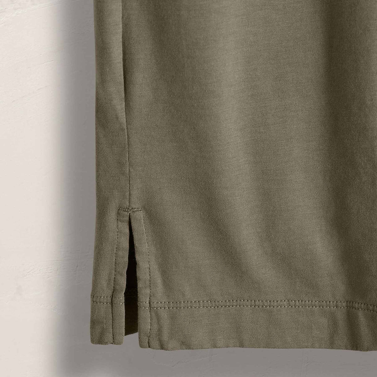 Heavy Luxe Jersey Crew in Birch | James Perse Los Angeles