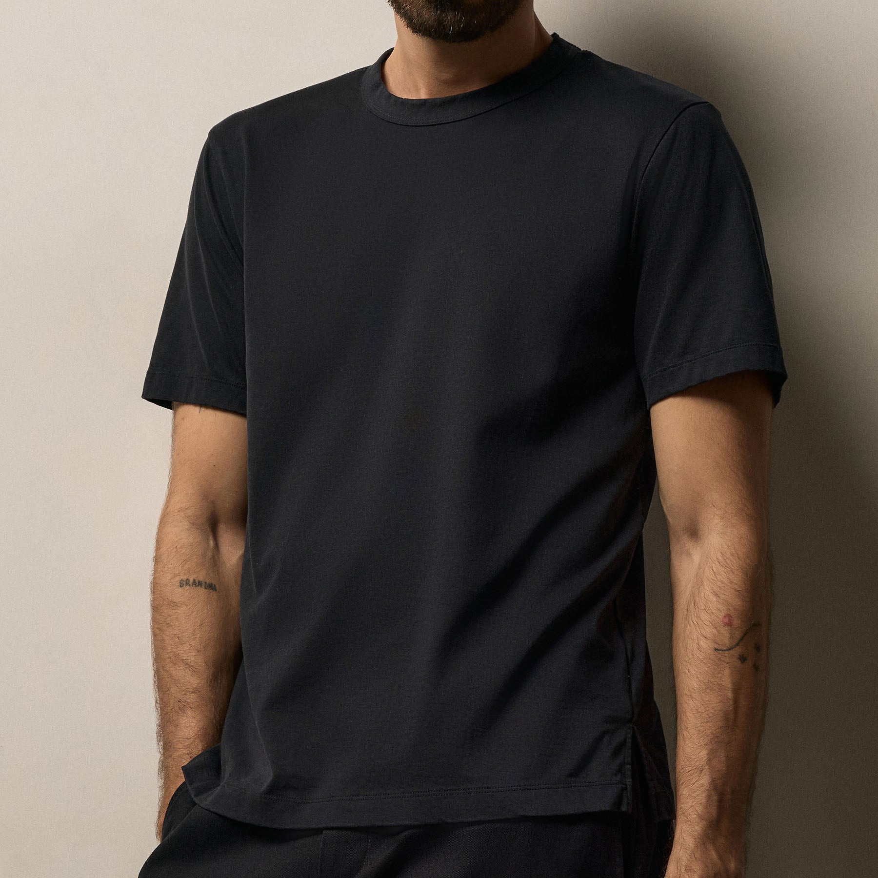 Heavy Luxe Jersey Crew - Black | James Perse Los Angeles