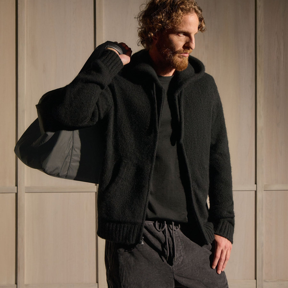 Lightweight Cashmere Full Zip Hoodie in True Black | James Perse Los Angeles