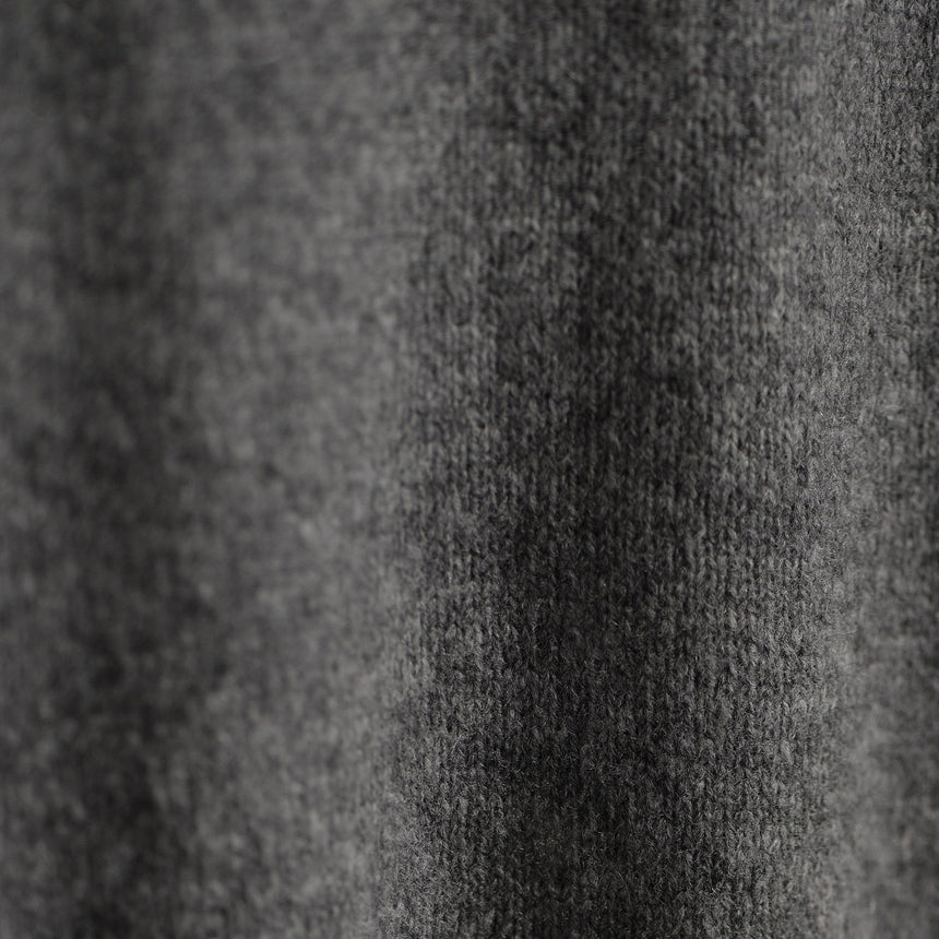 Lightweight Textured Cashmere VinNeck in Thunder | James Perse Los Angeles