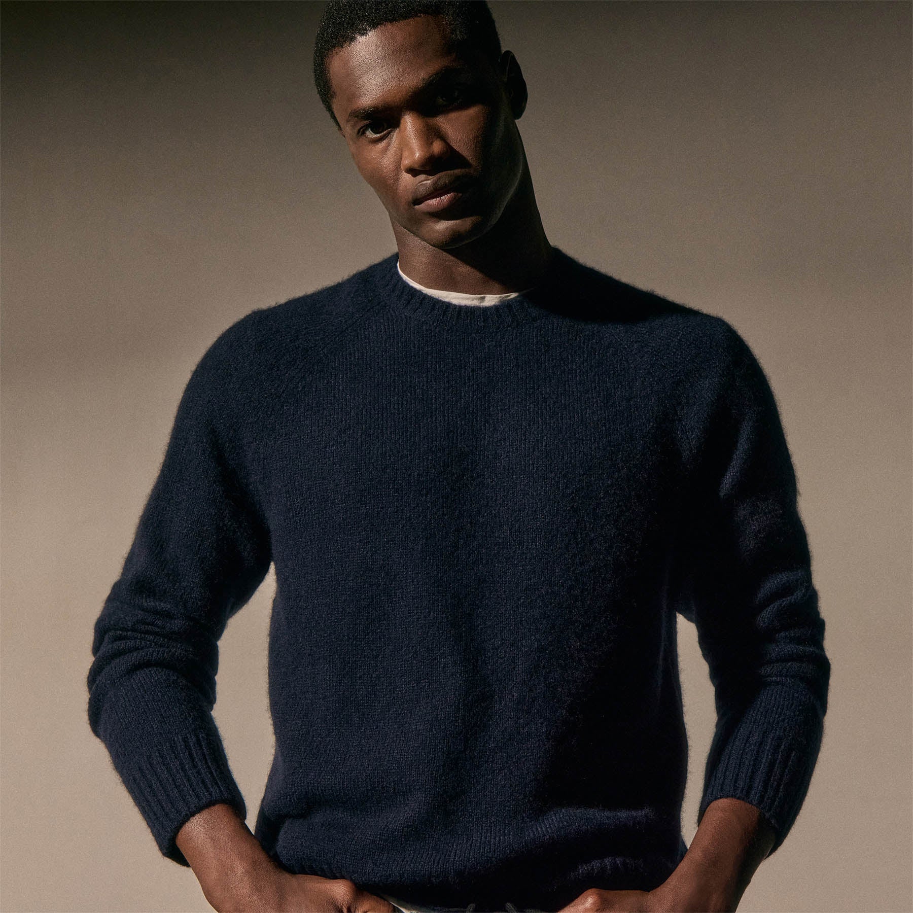 Lightweight Textured Cashmere Crew in Deep Navy | James Perse Los Angeles