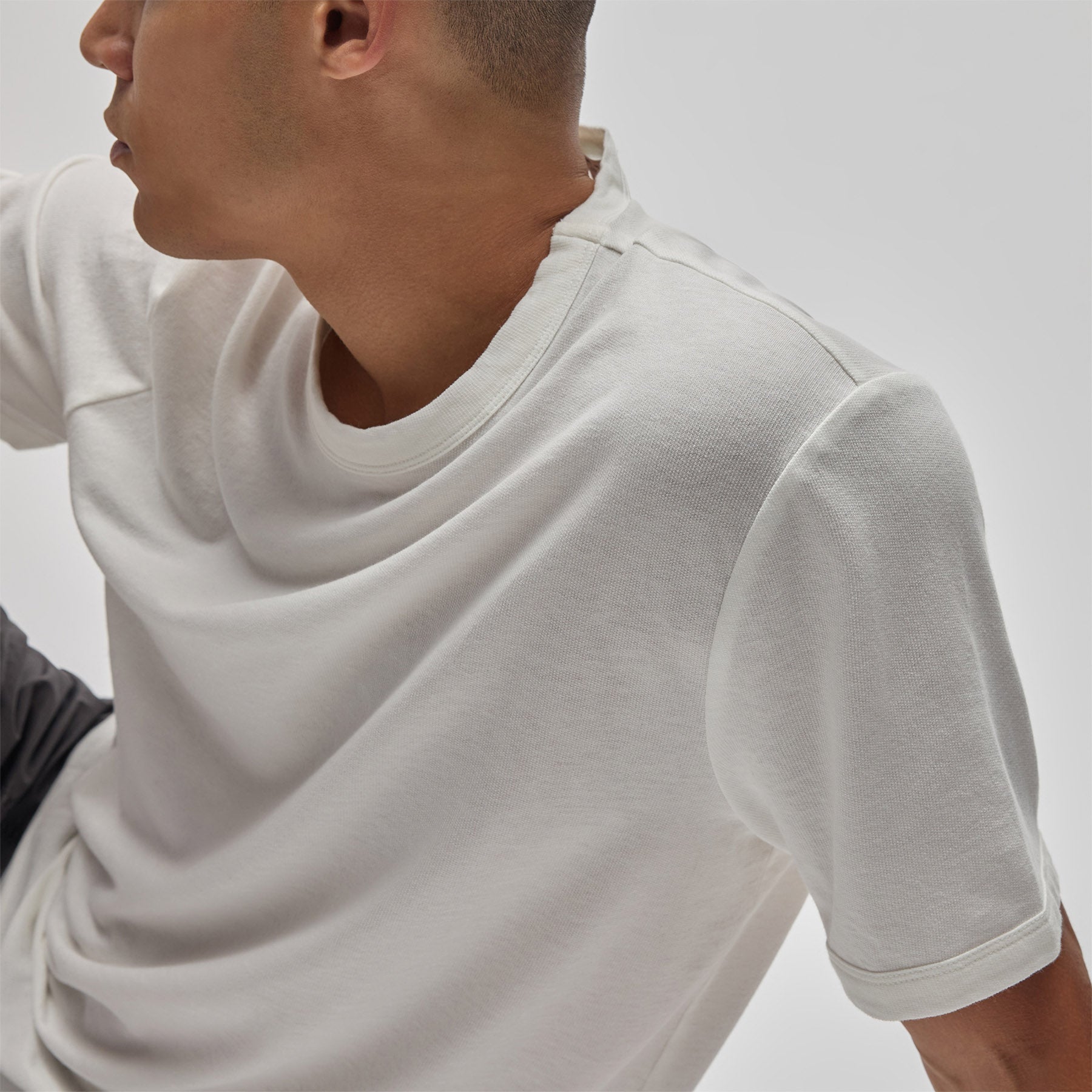 Lightweight French Terry Tee - Cotton | James Perse Los Angeles