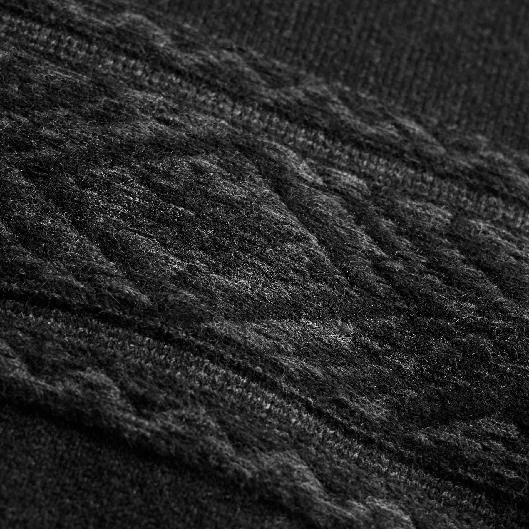 Camel Hair Intarsia Crew - Black/Anthracite | James Perse Los Angeles