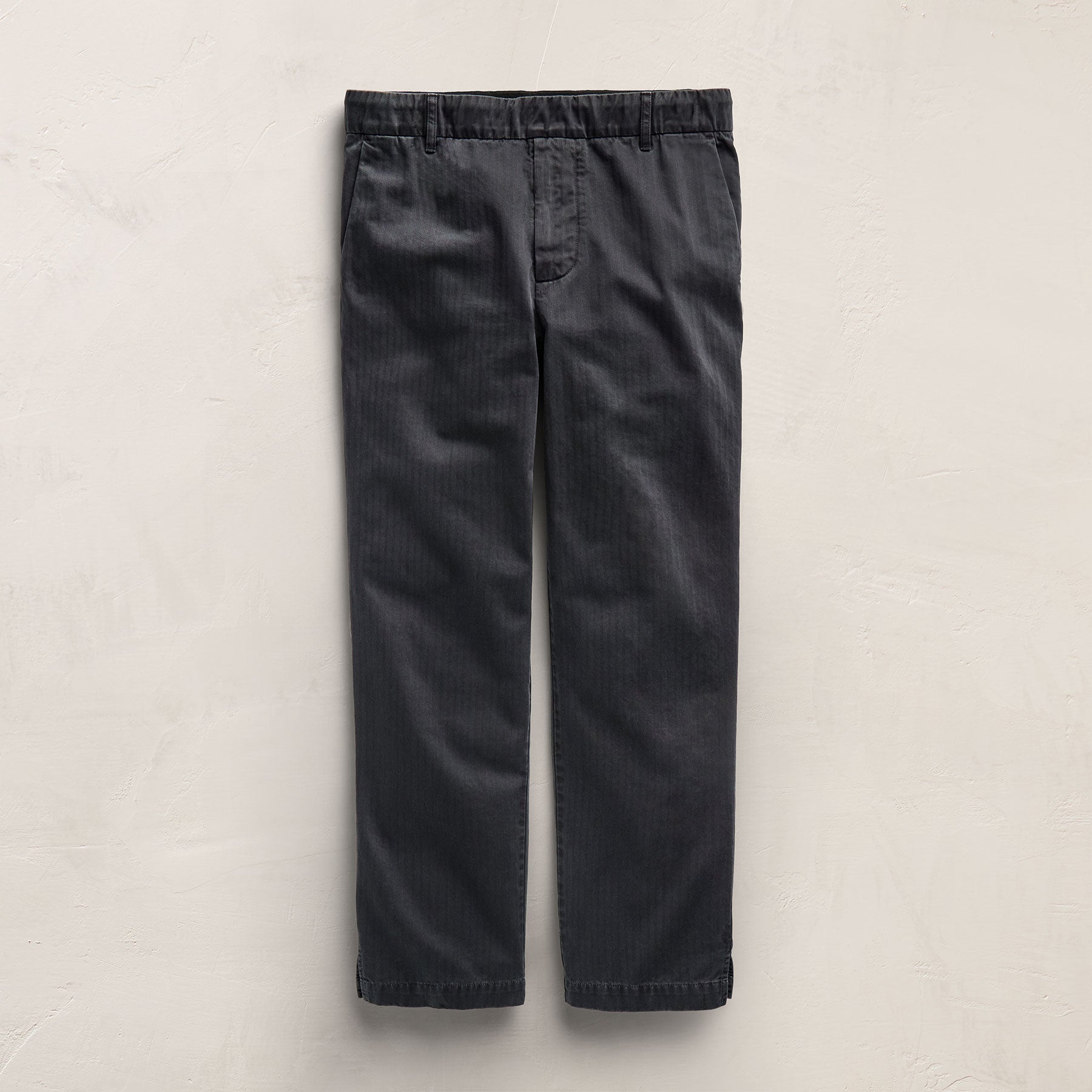 Hrngbn Twill Prfmnc Trouser in Blue Noir Pigment | James Perse Los Angeles