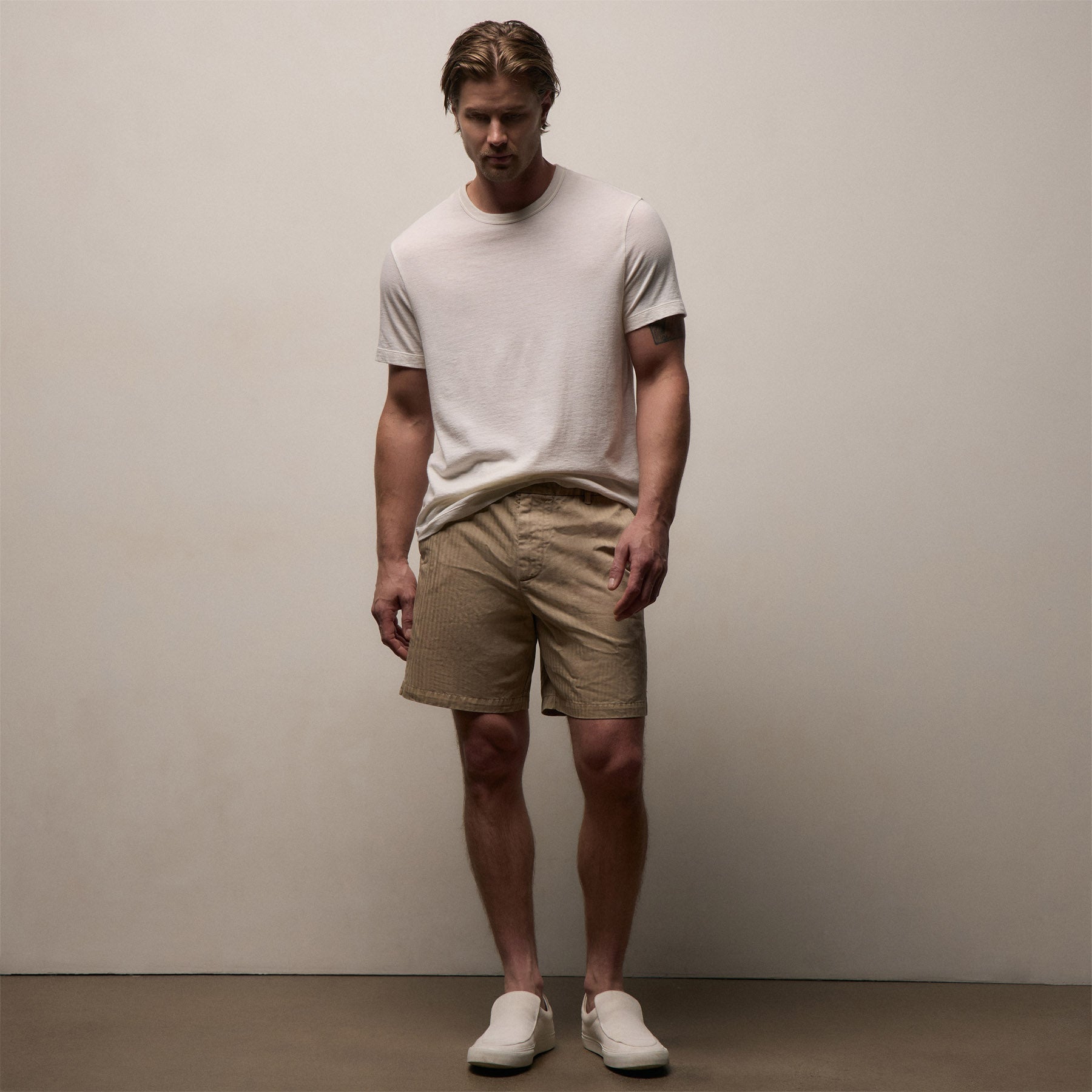 Herringbone Surplus Short in Light Khaki Pigment | James Perse Los Angeles