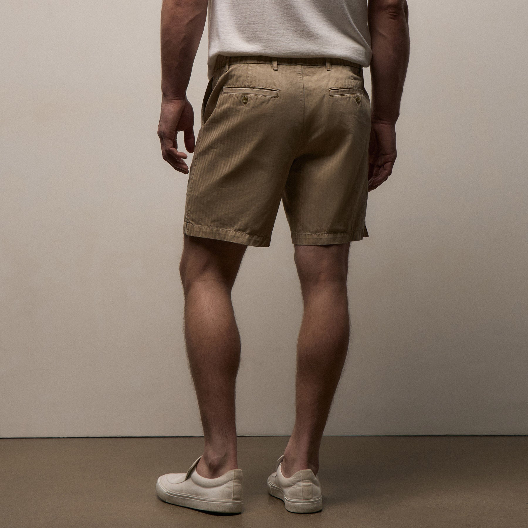 Herringbone Surplus Short in Light Khaki Pigment | James Perse Los Angeles