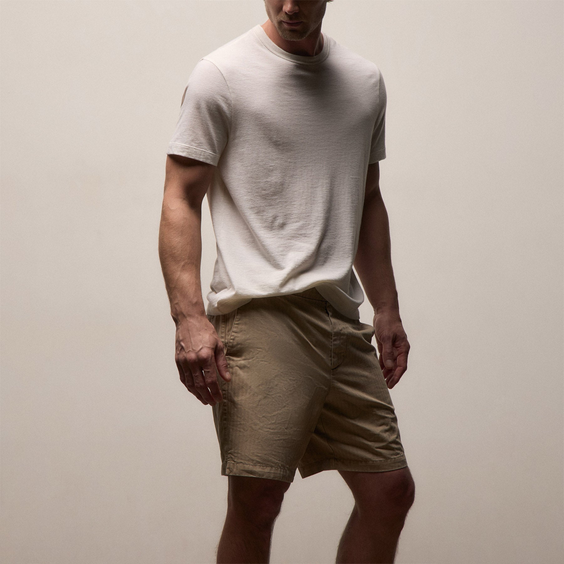 Herringbone Surplus Short in Light Khaki Pigment | James Perse Los Angeles
