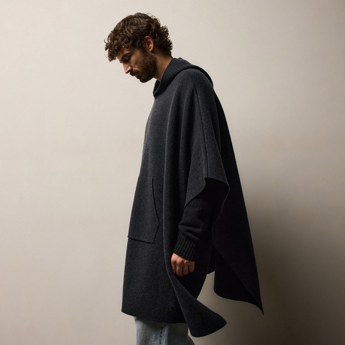Hooded Poncho In Coal/Black | James Perse Los Angeles