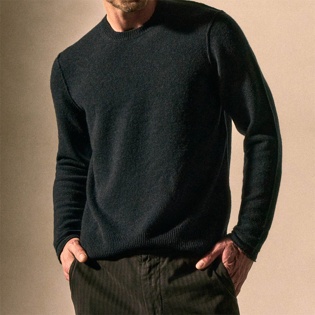Soft Featherweight Cashmere Crew in Coal | James Perse Los Angeles