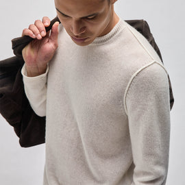 Soft Featherweight Cashmere Crew in Oyster | James Perse Los Angeles