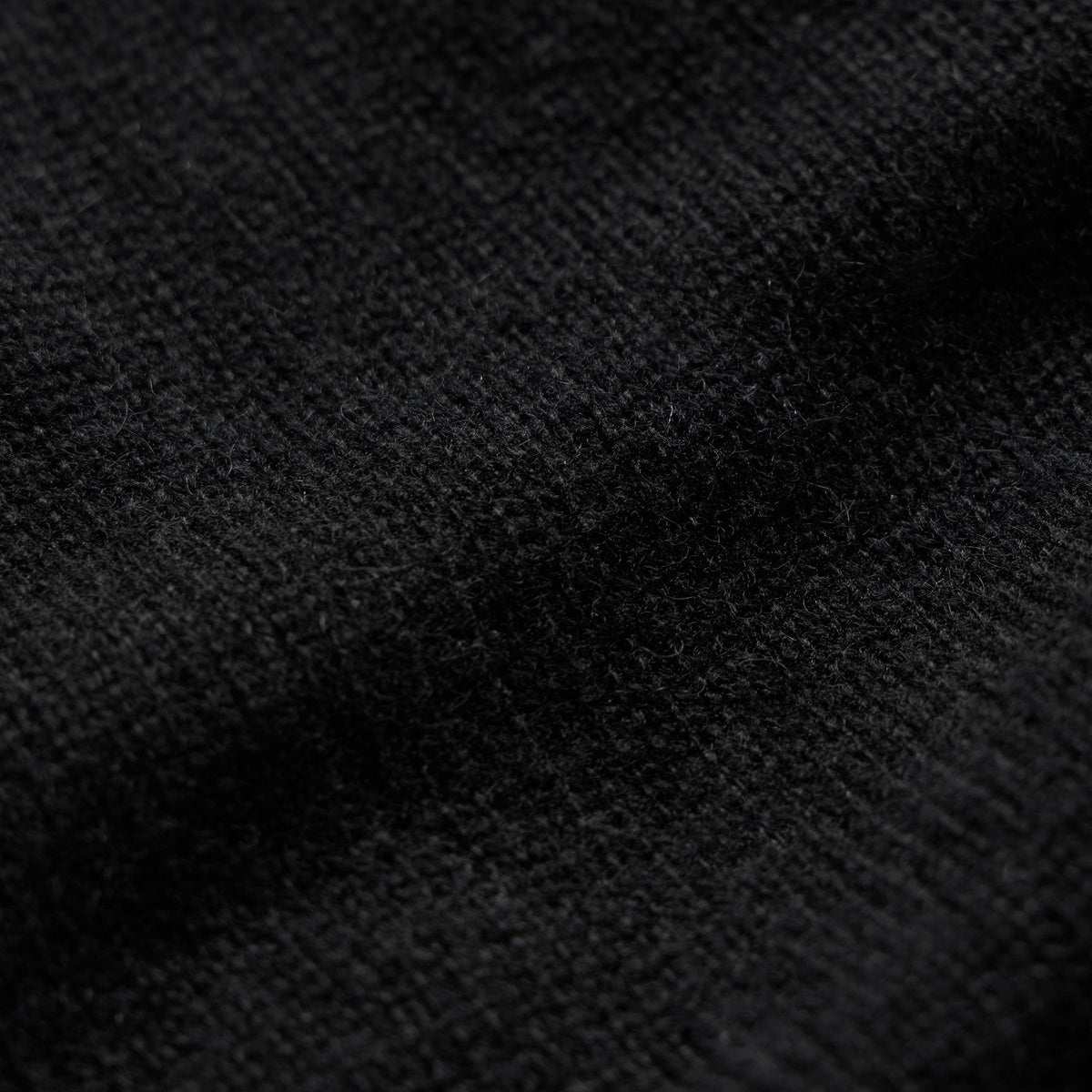 Soft Featherweight Cashmere V Neck in Black | James Perse Los Angeles