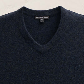 Soft Featherweight Cashmere V Neck in Coal | James Perse Los Angeles