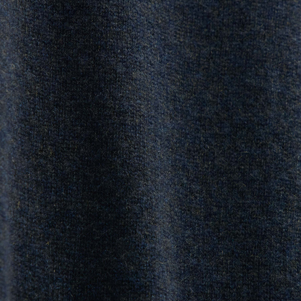 Soft Featherweight Cashmere V Neck in Coal | James Perse Los Angeles