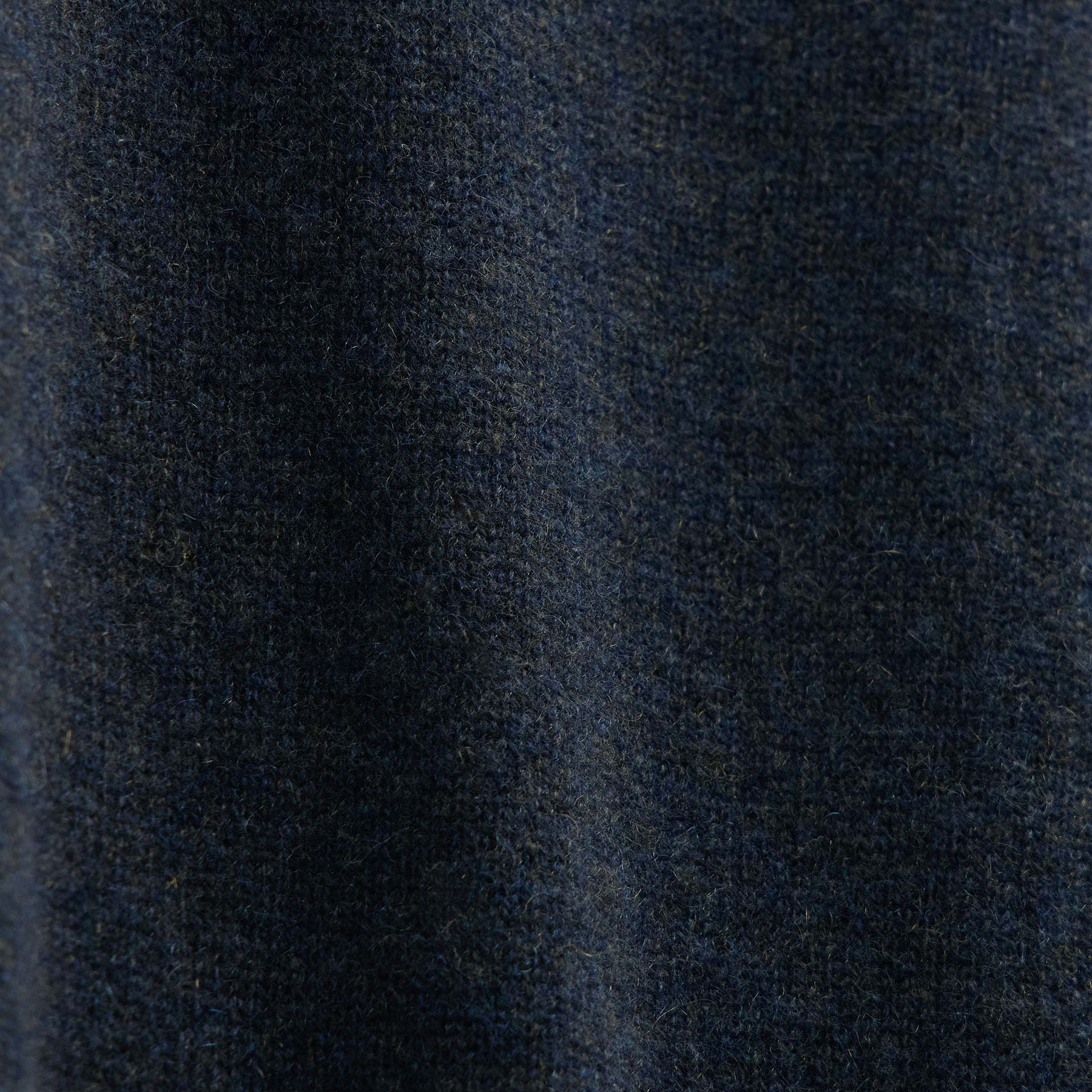 Soft Featherweight Cashmere V Neck in Coal | James Perse Los Angeles