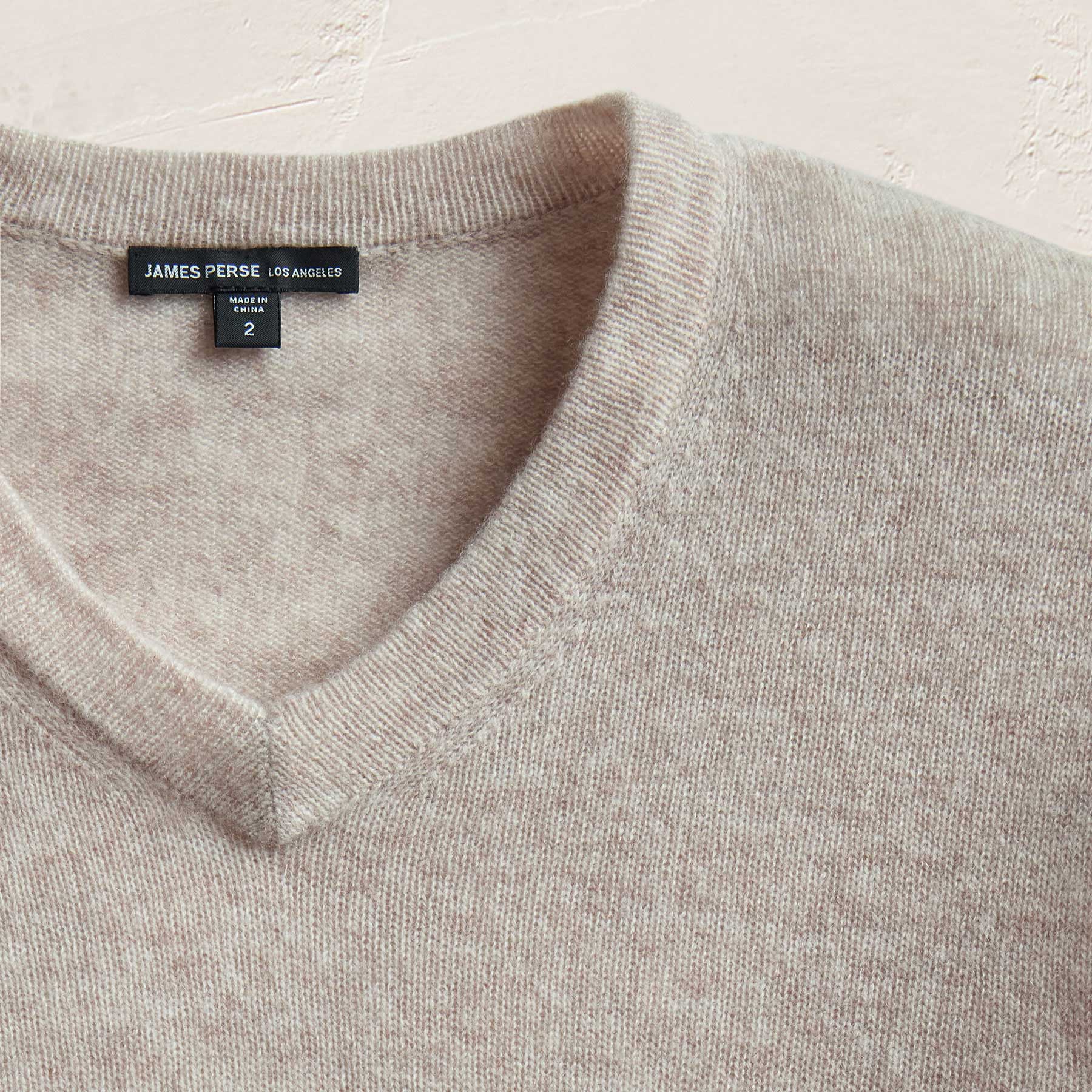 Soft Featherweight Cashmere V Neck in Light Beige | James Perse Los Angeles