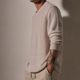 Soft Featherweight Cashmere V Neck - Light Beige