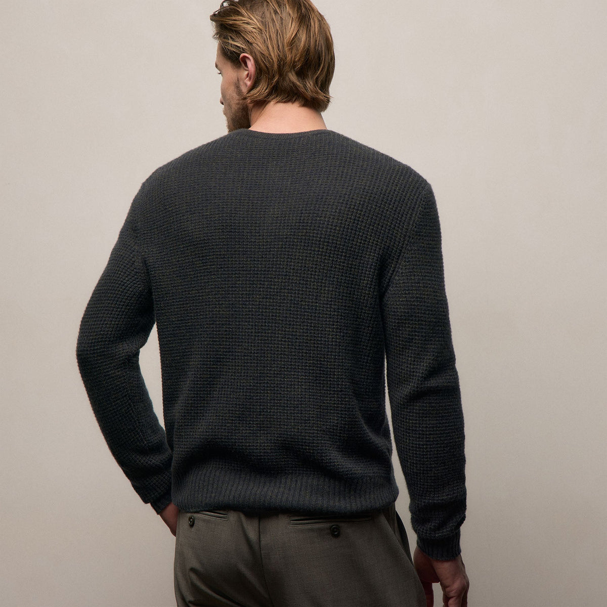 Soft Featherweight Cashmere Waffle Henley in Coal | James Perse Los Angeles