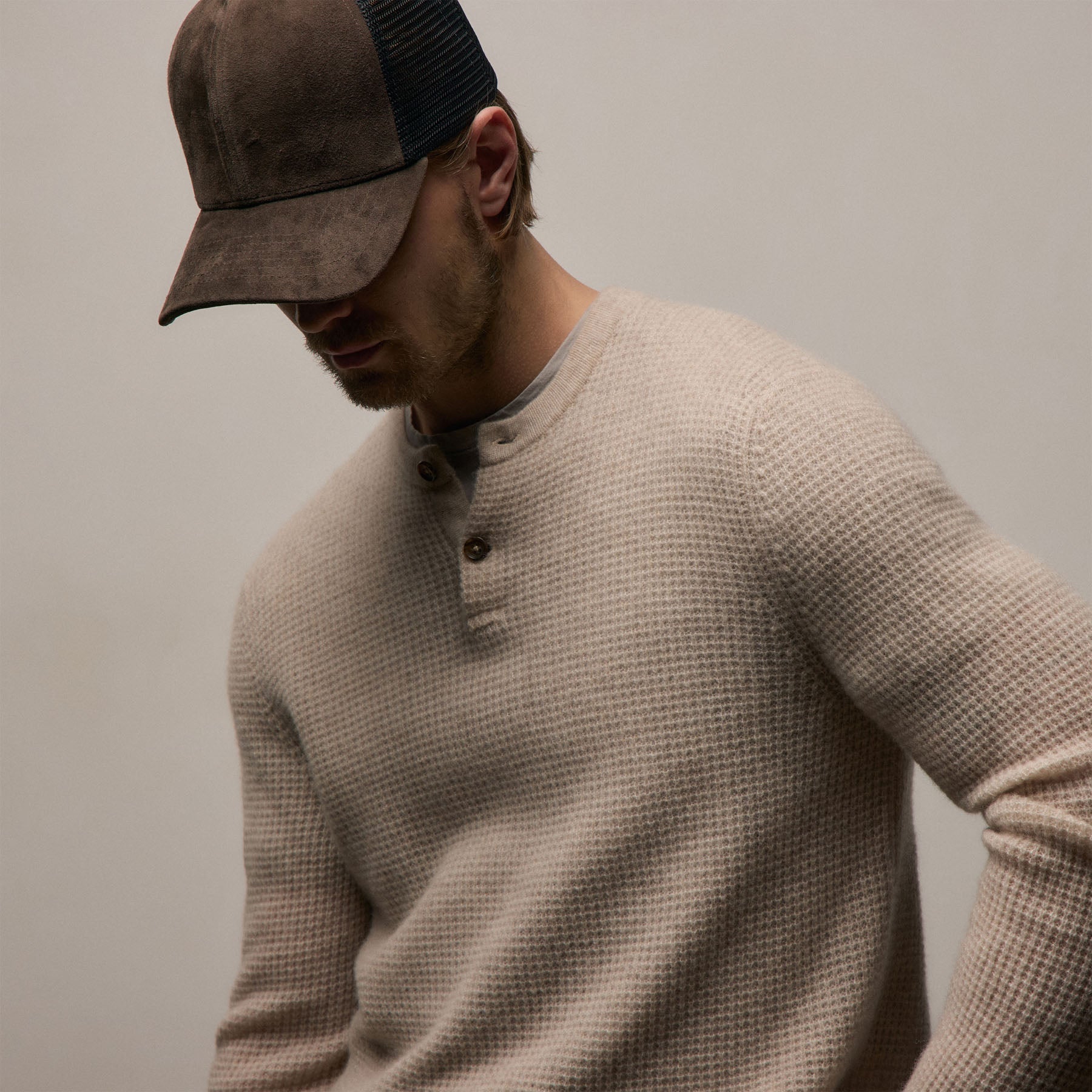 Soft Featherweight Cashmere Waffle Henley in Light Beige | James Perse Los Angeles