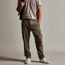 Organic Slub Cotton Cargo Pant in Ammo Pigment | James Perse Los Angeles