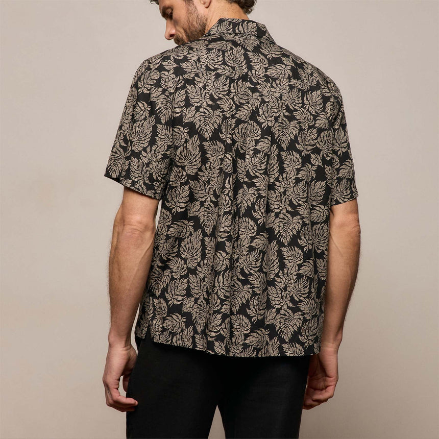 Palm Printed Shirt in Black/Stone Pigment | James Perse Los Angeles