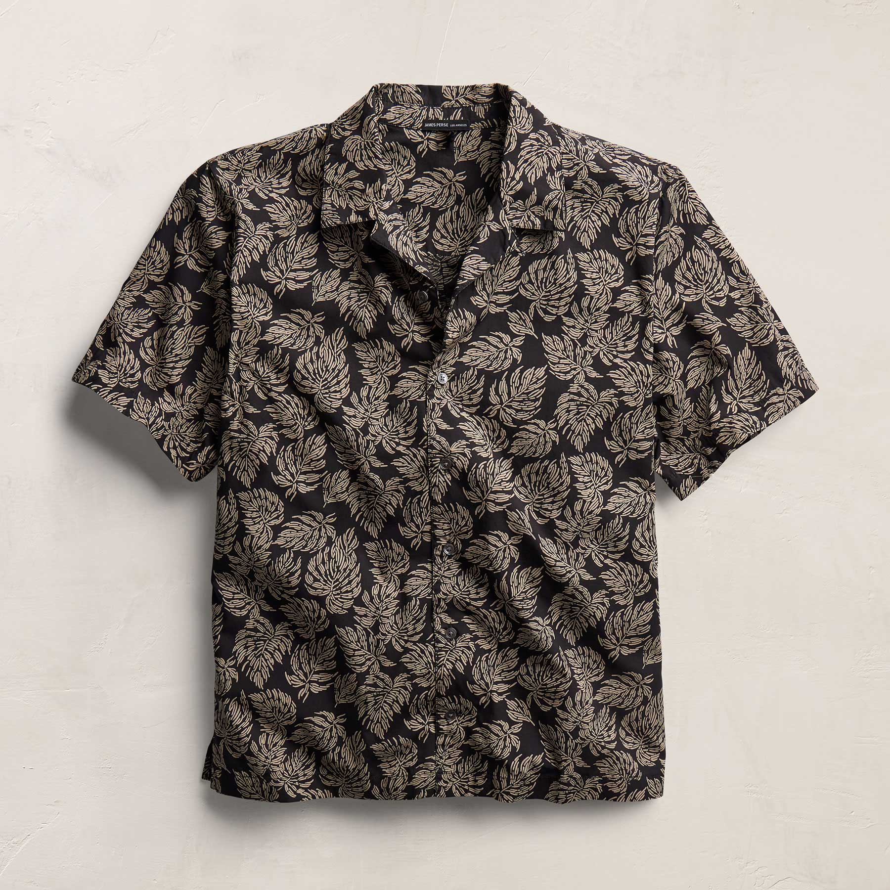 Palm Printed Shirt in Black/Stone Pigment | James Perse Los Angeles