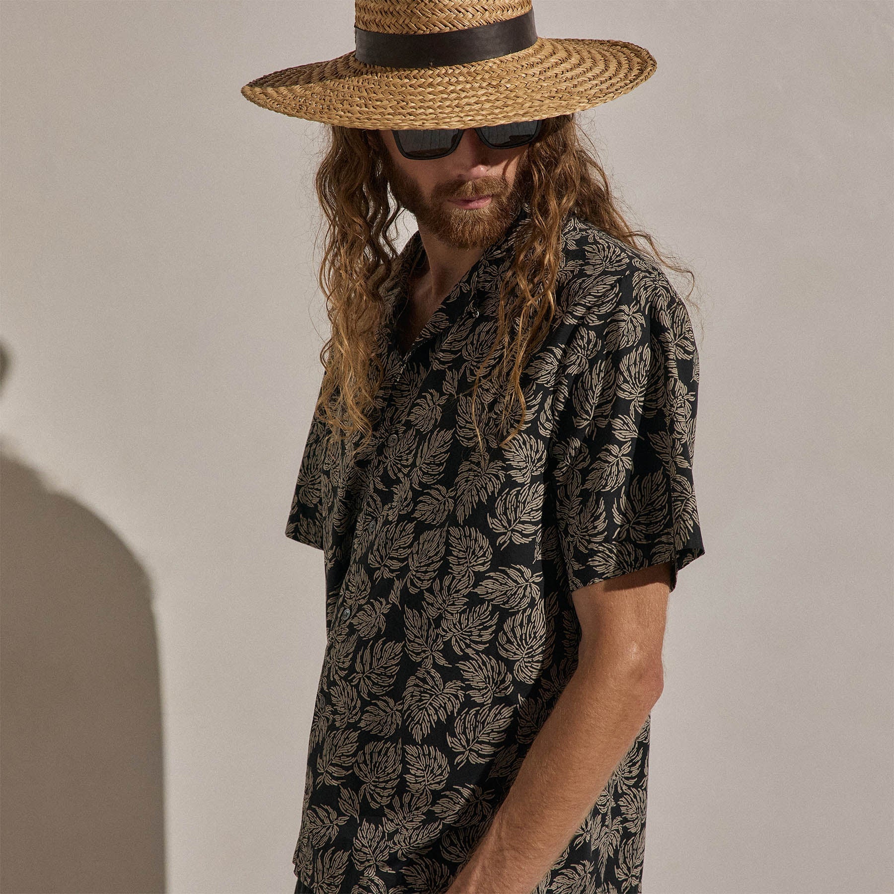 Palm Printed Shirt in Black/Stone Pigment | James Perse Los Angeles