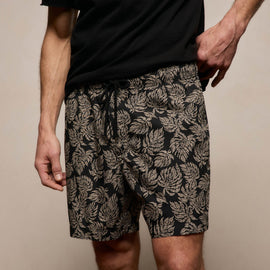 Palm Printed Short in Black/Stone Pigment | James Perse Los Angeles