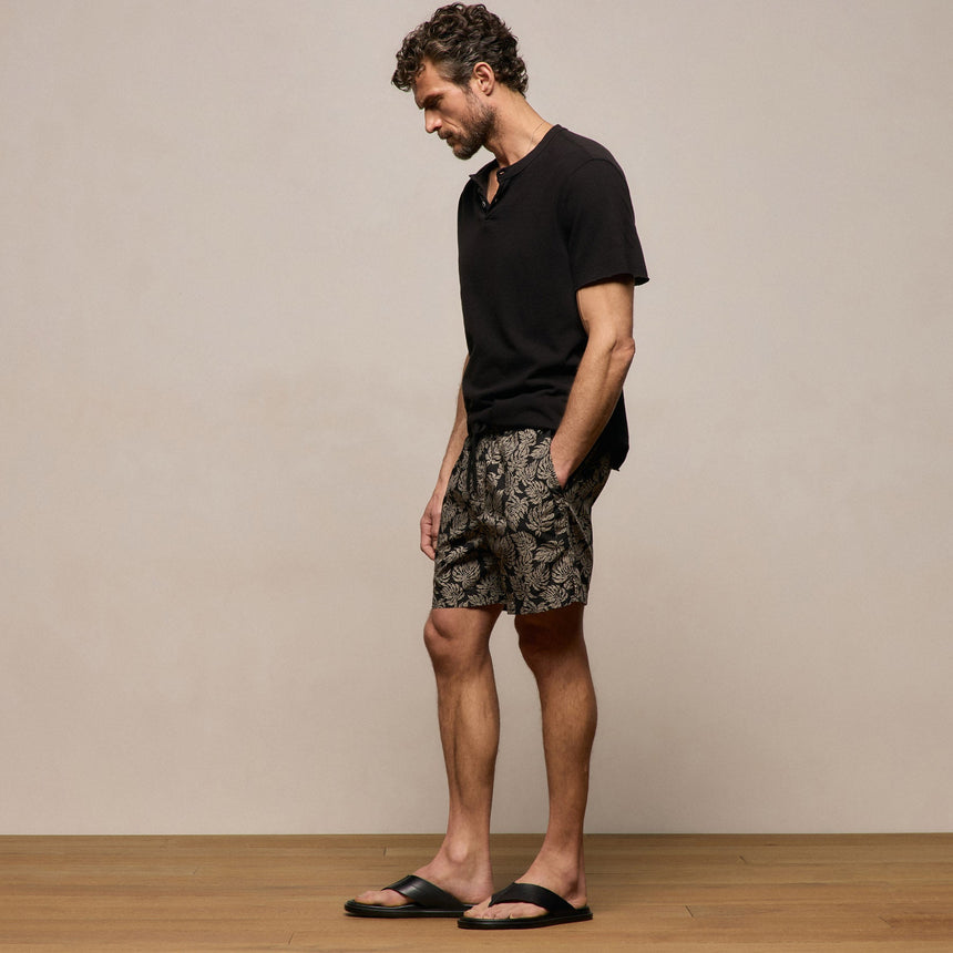 Palm Printed Short in Black/Stone Pigment | James Perse Los Angeles
