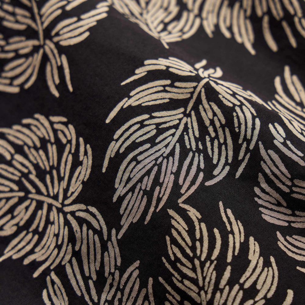 Palm Printed Short in Black/Stone Pigment | James Perse Los Angeles